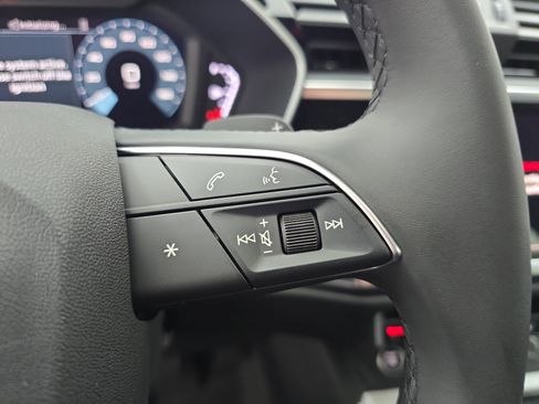 New 2025 Audi Q3 2.0T Premium image 18