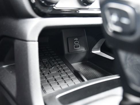 New 2025 Ford Ranger XLT w/ Equipment Group 301A High image 29