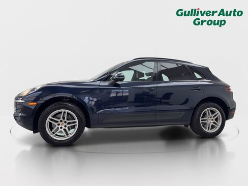 Used 2018 Porsche Macan AWD/4WD image 2