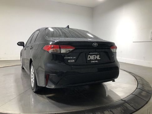 Used 2021 Toyota Corolla LE w/ Carpet Mat Package (TMS) image 5