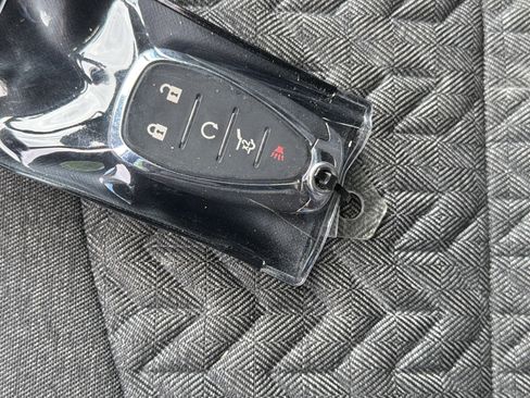 Used 2024 Chevrolet Equinox LT AWD/4WD image 34