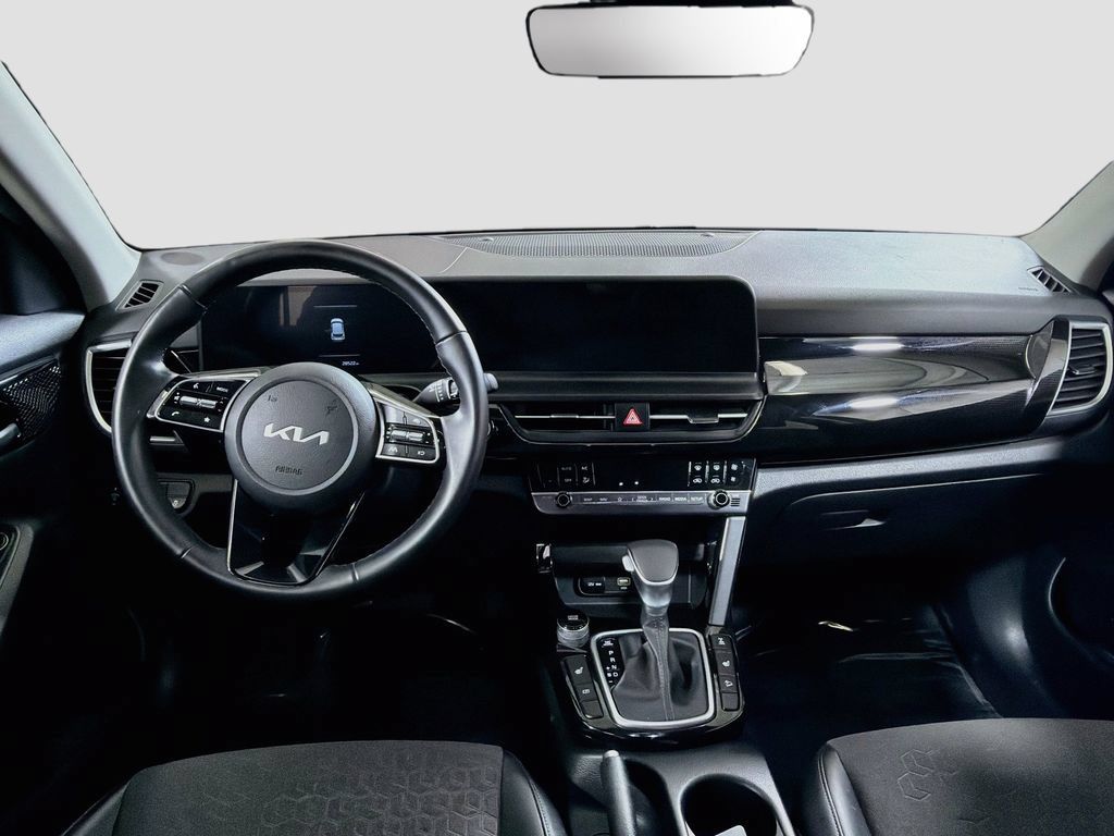 Used 2025 Kia Seltos S AWD/4WD image 23