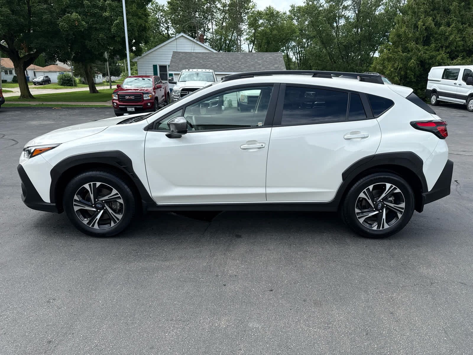Used 2024 Subaru Crosstrek 2.0i Premium AWD/4WD image 6