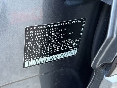 Used 2022 Volkswagen Tiguan SE R-Line image 30