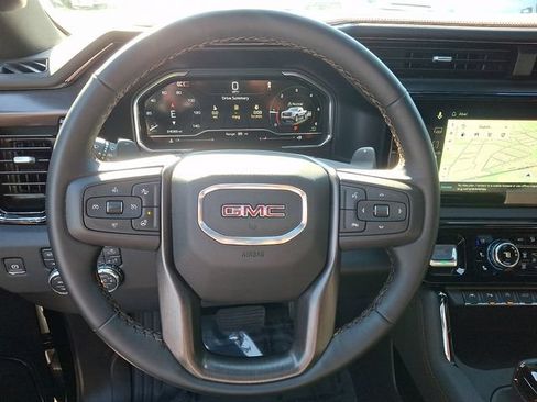 Used 2025 GMC Sierra 1500 AT4 w/ AT4 Premium Package AWD/4WD image 16