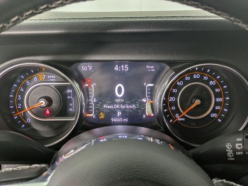 Certified 2020 Jeep Wrangler Unlimited Sahara image 13