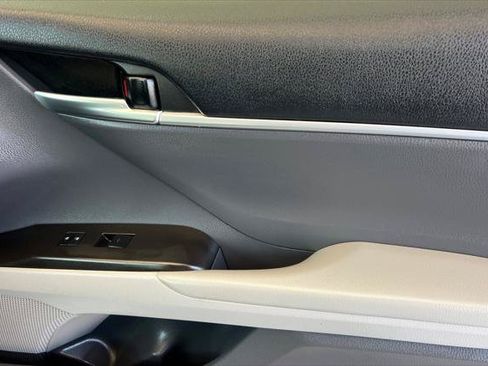 Certified 2022 Toyota Camry LE FWD image 17