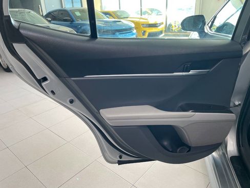 Used 2021 Toyota Camry SE image 17