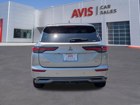 Used 2025 Mitsubishi Outlander SE AWD/4WD image 7