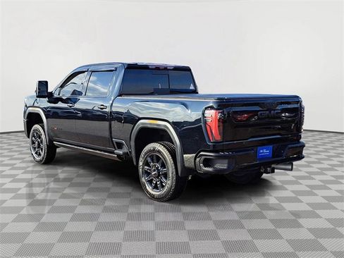 Used 2024 GMC Sierra 2500 AT4 w/ AT4 Premium Plus Package image 3