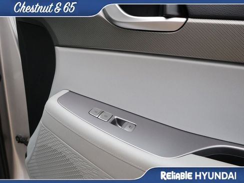 Certified 2025 Hyundai Palisade SEL FWD image 9
