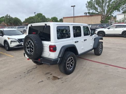 Used 2025 Jeep Wrangler Unlimited Rubicon image 9