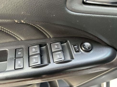 Used 2022 GMC Canyon Denali image 18