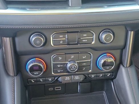 Used 2023 Chevrolet Tahoe High Country w/ Advanced Technology Package AWD/4WD image 17