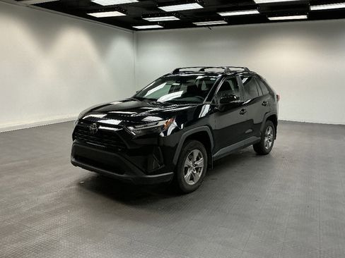 Used 2022 Toyota RAV4 XLE w/ Convenience Package AWD/4WD image 1
