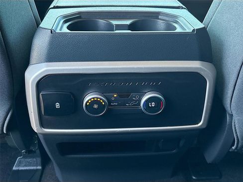Used 2022 Ford Expedition XLT RWD image 25