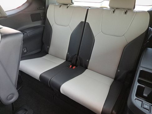 Used 2025 Lexus TX 500h AWD w/ Technology Package image 16