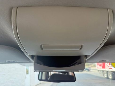 Used 2018 Dodge Grand Caravan SE w/ UConnect Hands-Free Group FWD image 73