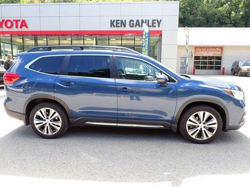 Used 2022 Subaru Ascent Limited w/ Technology Package AWD/4WD image 2