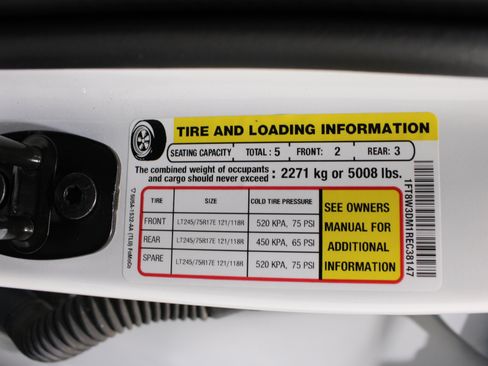 Used 2024 Ford F350 Platinum AWD/4WD image 40