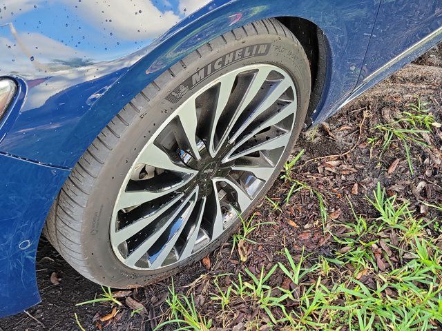 Used 2017 Lincoln Continental Black Label AWD/4WD image 4