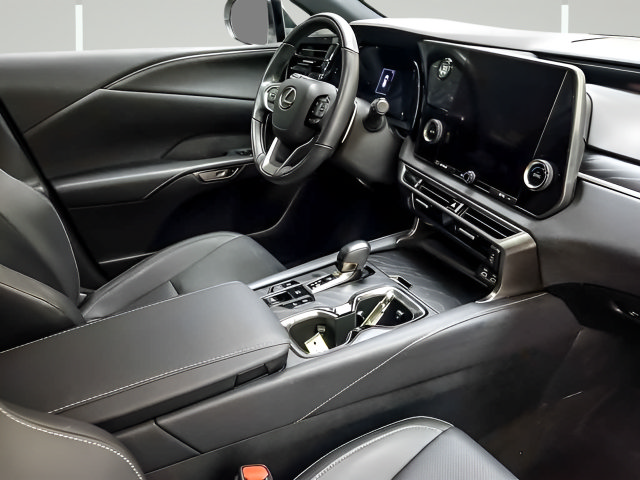 Used 2023 Lexus RX 350 Premium w/ Accessory Package AWD/4WD image 26