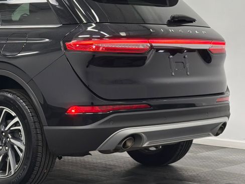 Certified 2025 Lincoln Corsair AWD image 7