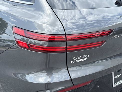 Used 2026 Genesis GV70 3.5T Sport Prestige AWD/4WD image 9