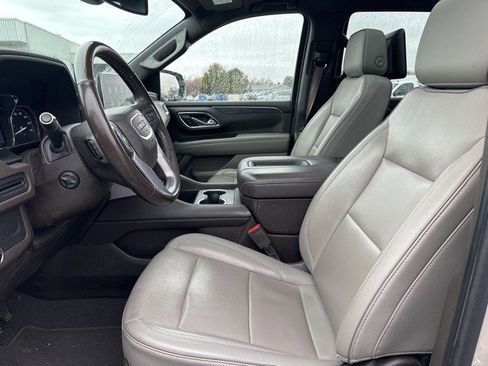 Used 2021 GMC Yukon SLT w/ SLT Premium Package image 13
