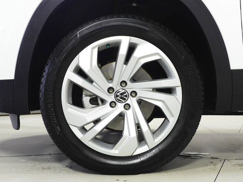 Used 2021 Volkswagen Atlas SE w/ Panoramic Sunroof Package image 5