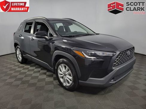 Used 2022 Toyota Corolla Cross LE FWD image 1