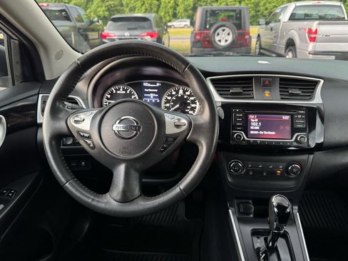 Used 2017 Nissan Sentra SV w/ Style Package FWD image 18