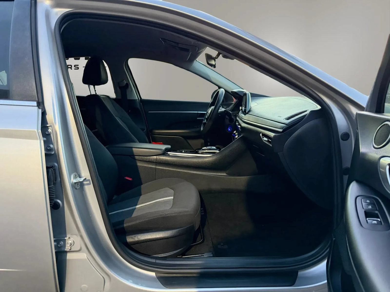 Used 2020 Hyundai Sonata SE w/ Cargo Package FWD image 36