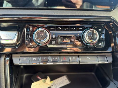 Used 2024 GMC Sierra 1500 AT4 w/ Technology Package image 14