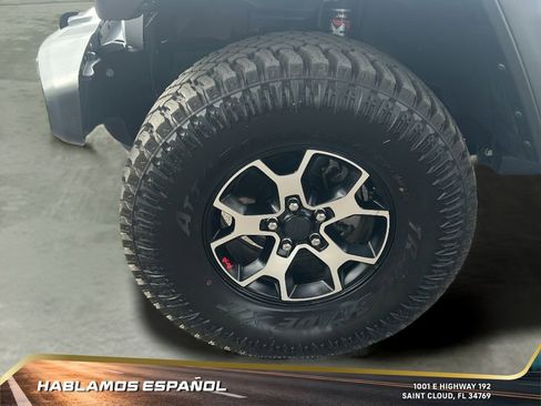 Used 2022 Jeep Gladiator Sport image 10