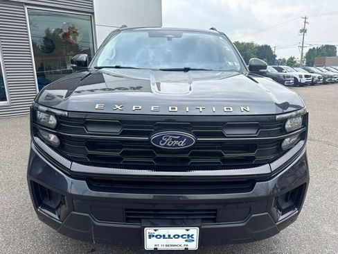Certified 2025 Ford Expedition Max Active AWD/4WD image 3