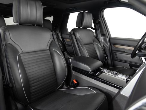 Used 2017 Land Rover Discovery HSE Luxury image 30