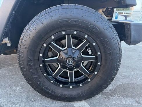 Used 2017 Jeep Wrangler Unlimited Sport w/ Quick Order Package 24S image 9