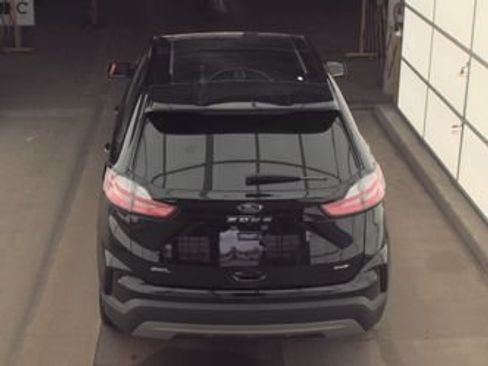 Used 2024 Ford Edge SEL w/ Convenience Package AWD/4WD image 6