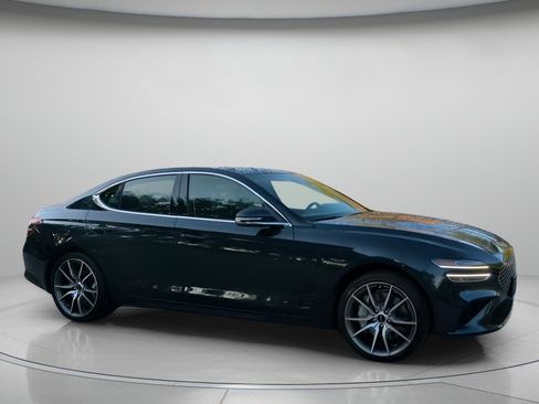 Used 2025 Genesis G70 2.5T AWD/4WD image 35