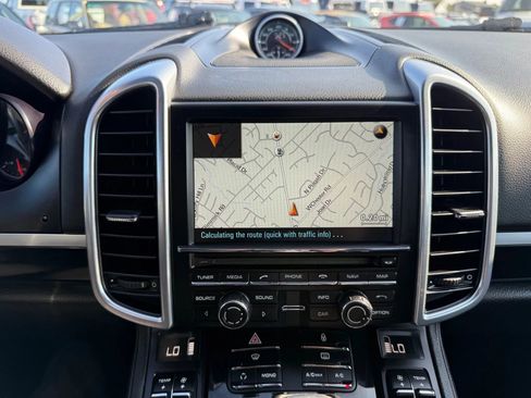 Used 2012 Porsche Cayenne image 19