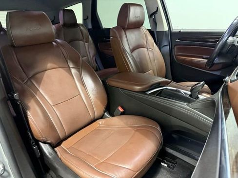 Used 2018 Buick Enclave Avenir w/ Avenir Technology Package FWD image 34