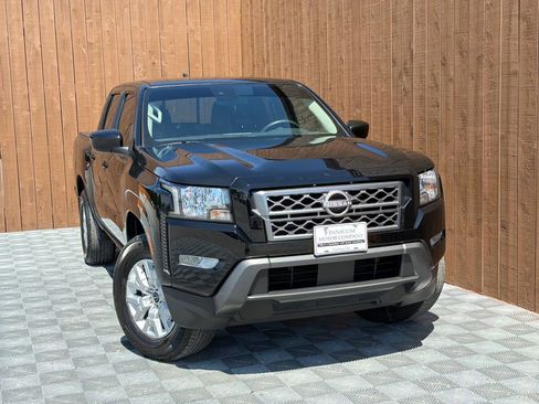 Used 2023 Nissan Frontier SV w/ SV Convenience Package RWD image 9