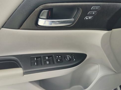 Used 2014 Honda Accord EX-L image 22