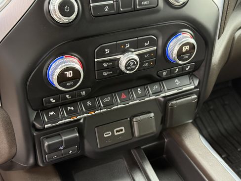 Used 2019 GMC Sierra 1500 SLT image 22