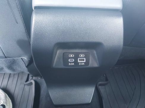 Used 2024 Subaru Crosstrek 2.0i Premium AWD/4WD image 11