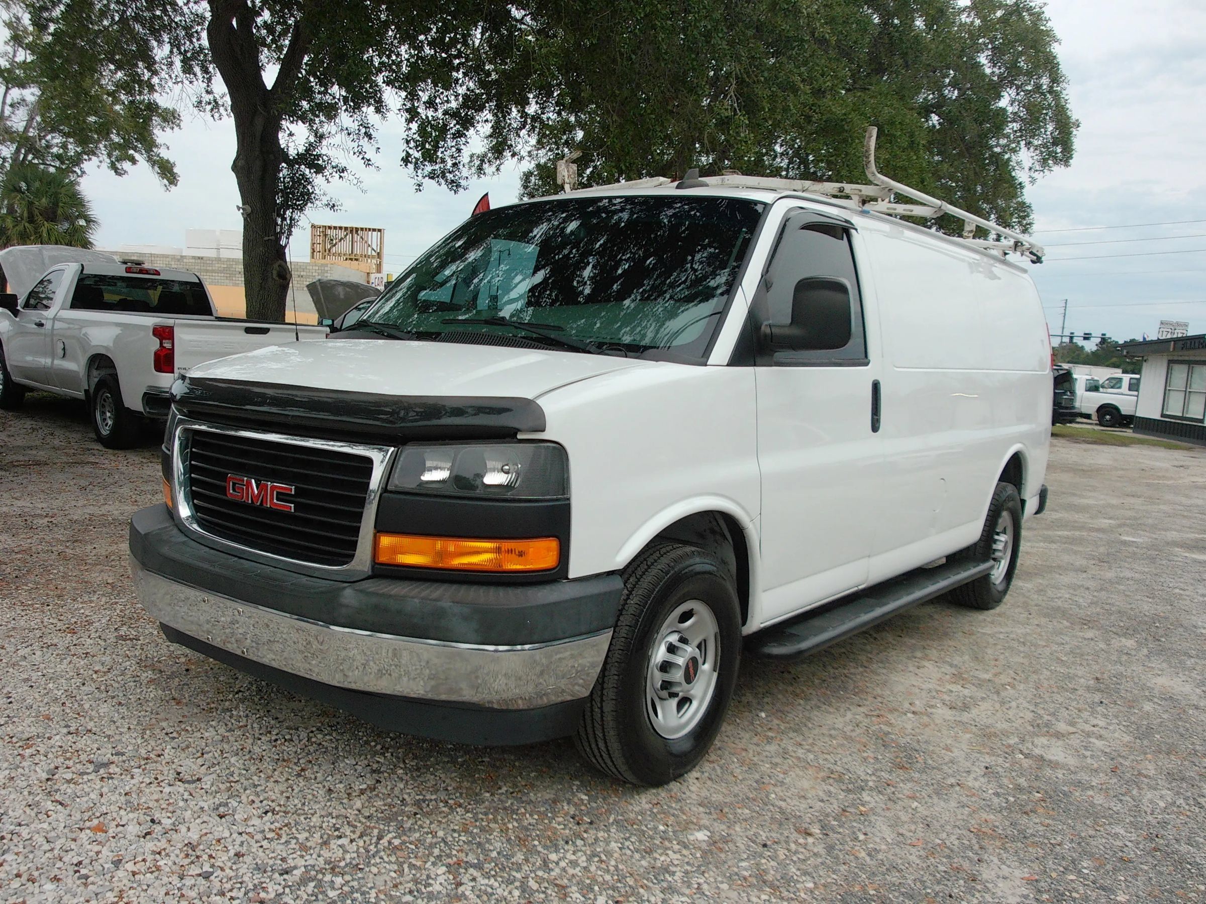 Used 2020 GMC Savana 2500 w/ Driver Convenience Package RWD image 1