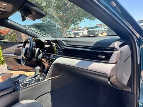 Used 2025 Toyota Camry SE w/ Convenience Package FWD image 24