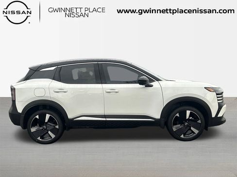 New 2026 Nissan Kicks SR w/ SR Premium Package image 4