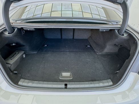Used 2020 BMW 530e w/ Convenience Package RWD image 18